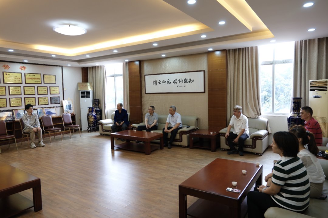pc加拿大2.8软件新手怎么玩校友会